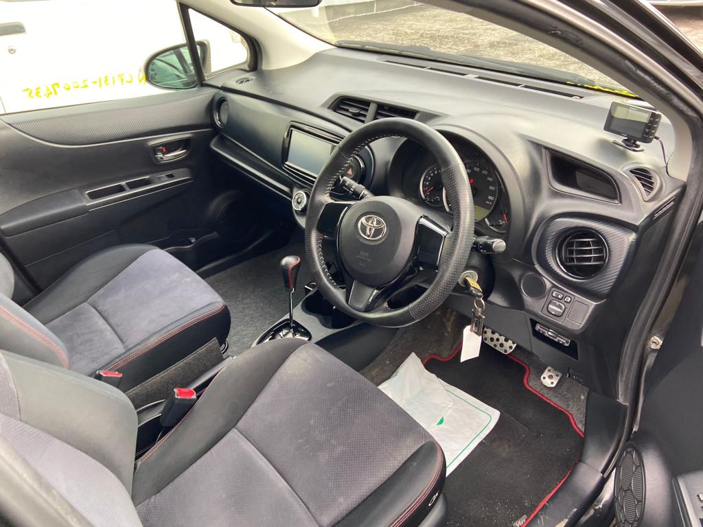 2011 Toyota Vitz RS